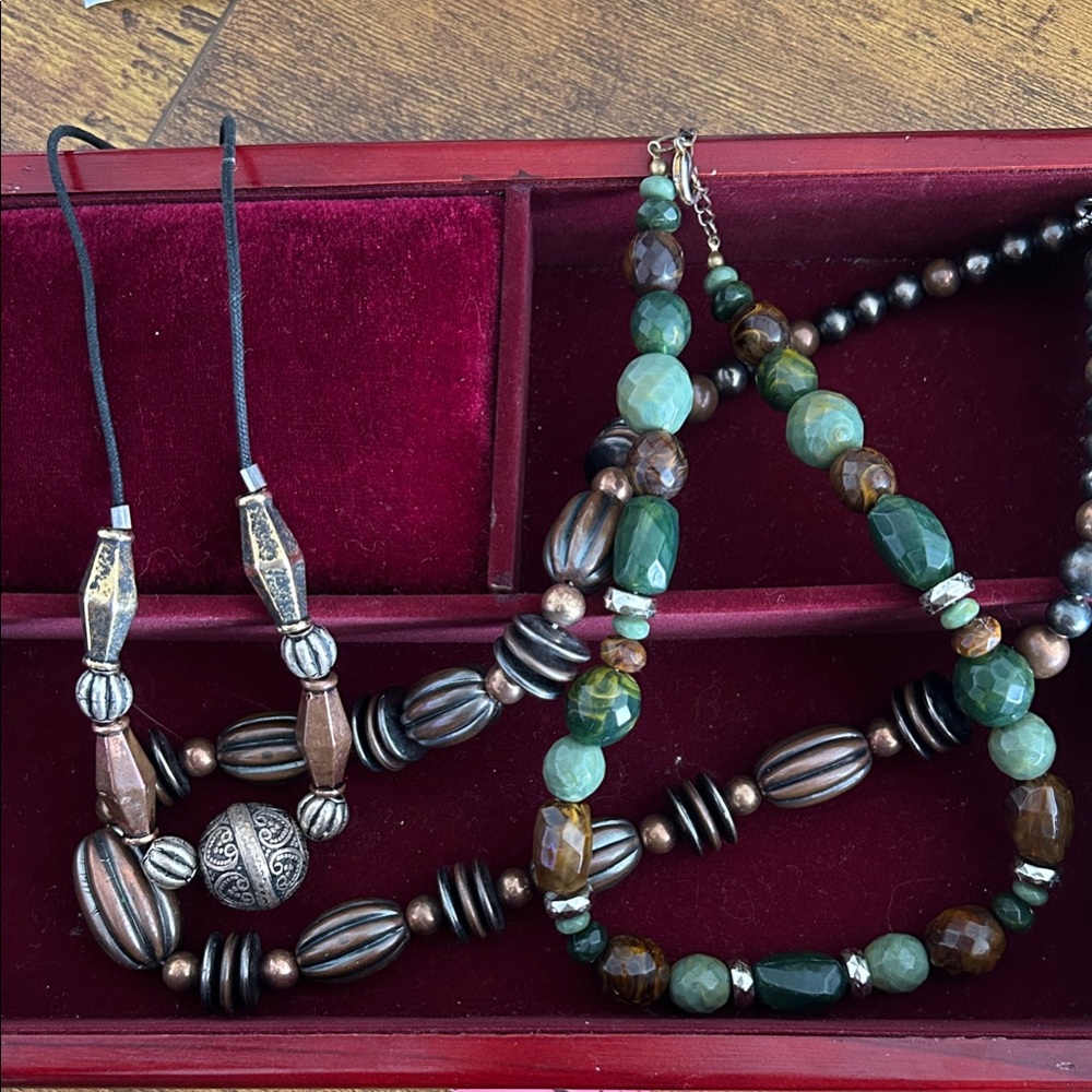 Elegant Beaded Necklace Set